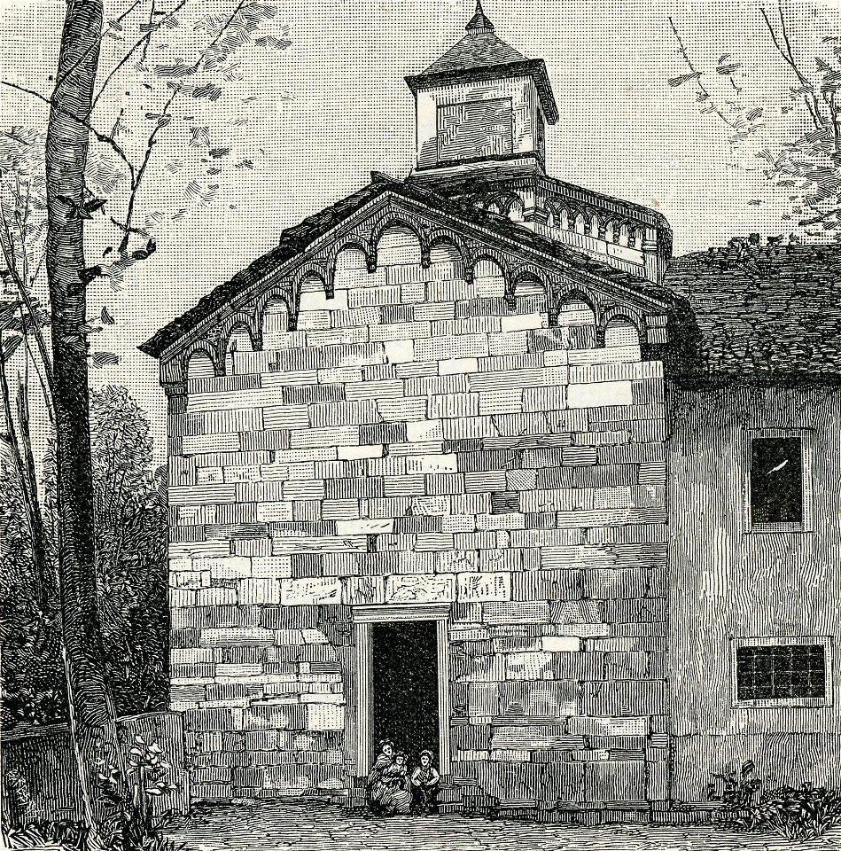 Montorfano porta laterale della chiesa di San Giovanni
