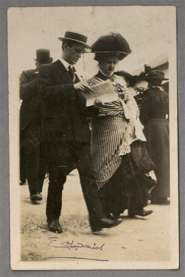 Miss Mary Davies (5349047)