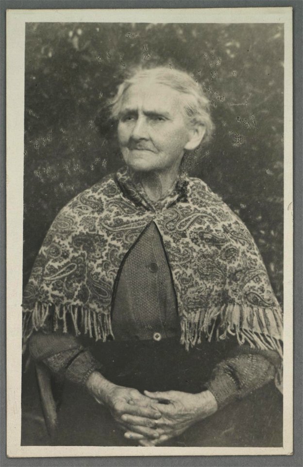 Mrs. Anne Davies (5349039)