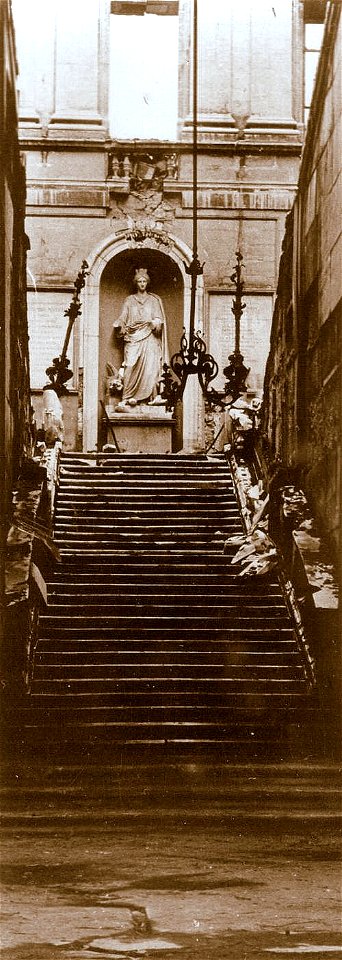 Messina Statua di Messina (G. Prinzi) 1