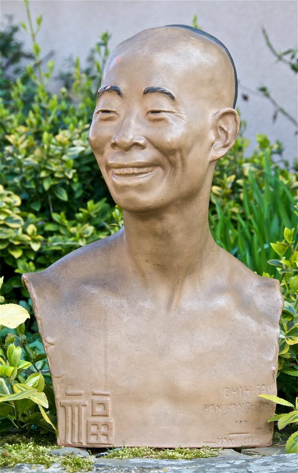 Mich Buste Chih-Fan w