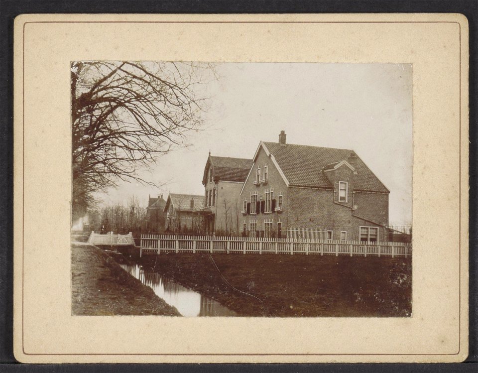 Middenweg 106-108, 110, 112 en 114 (v.r.n.l.), Afb ANWZ00469000001