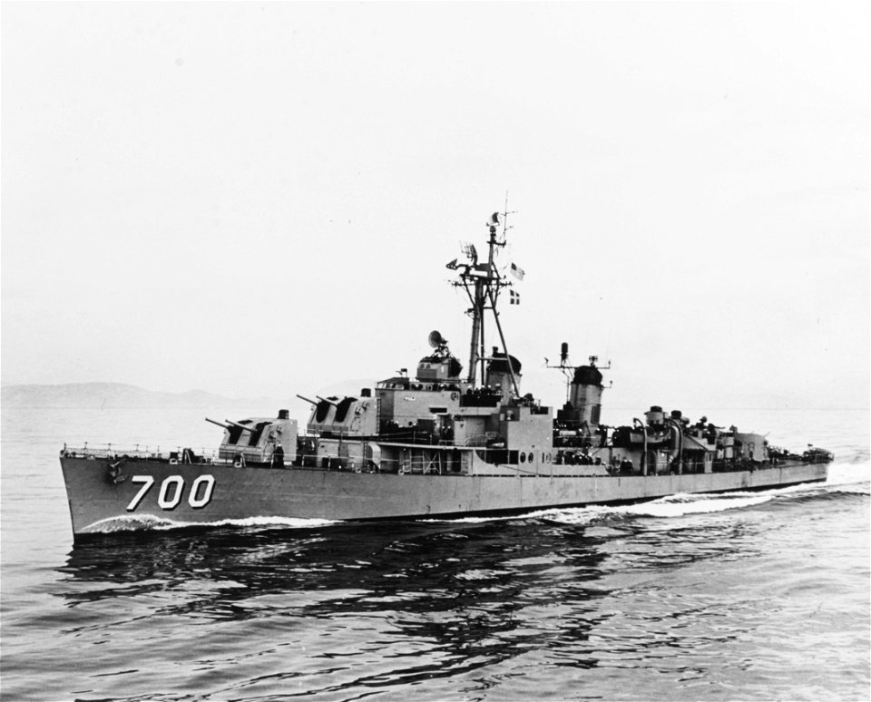 NH 53691 USS HAYNSWORTH (DD-700)