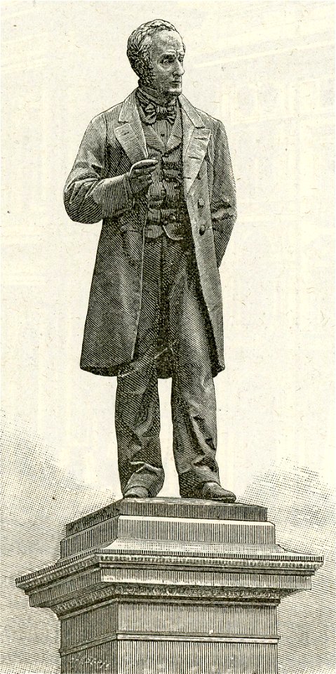 Milano monumento ad Alessandro Manzoni
