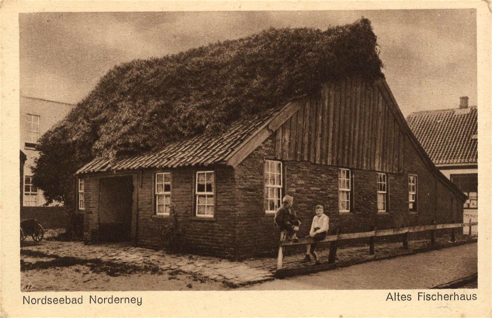 Norderney. Altes Fischerhaus (AK 3999 WB Levy)