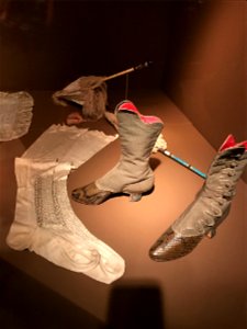 Overview shoes, socks and parasols