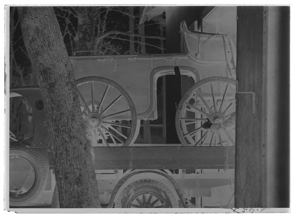 Packvagn, matvagn s.k. fourgon från 1800-talets förra hälft - Livrustkammaren - 44711-negative