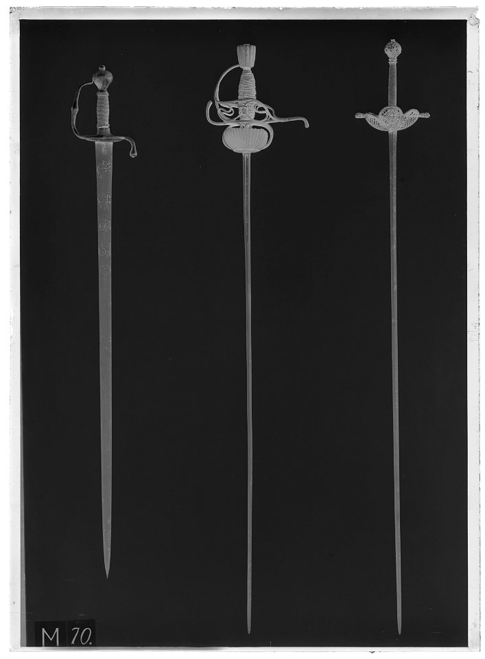 Officersvärja som tillhört Karl X Gustav, Sverige ca 1640-1660 - Livrustkammaren - 77834-negative