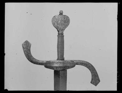 Officersvärja av nederländsk-svensk typ, 1620-1640, klinga Solingen - Livrustkammaren - 2397