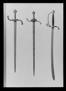 Officersvärja av nederländsk-svensk typ, 1620-1640, klinga Solingen - Livrustkammaren - 78311