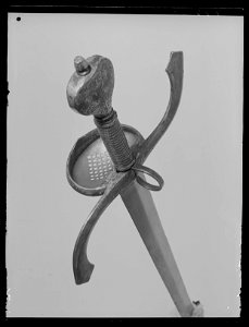 Officersvärja av nederländsk-svensk typ, 1620-1640, klinga Solingen - Livrustkammaren - 62321