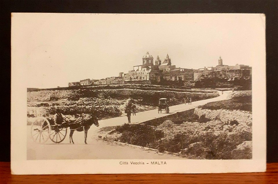 Old-Street-Scene-Postcard-Citta-Vecchia