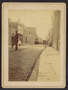 Ongelokaliseerd, dorpsstraat, mogelijk Sloten (N.H.), Afb ANWZ00541000001