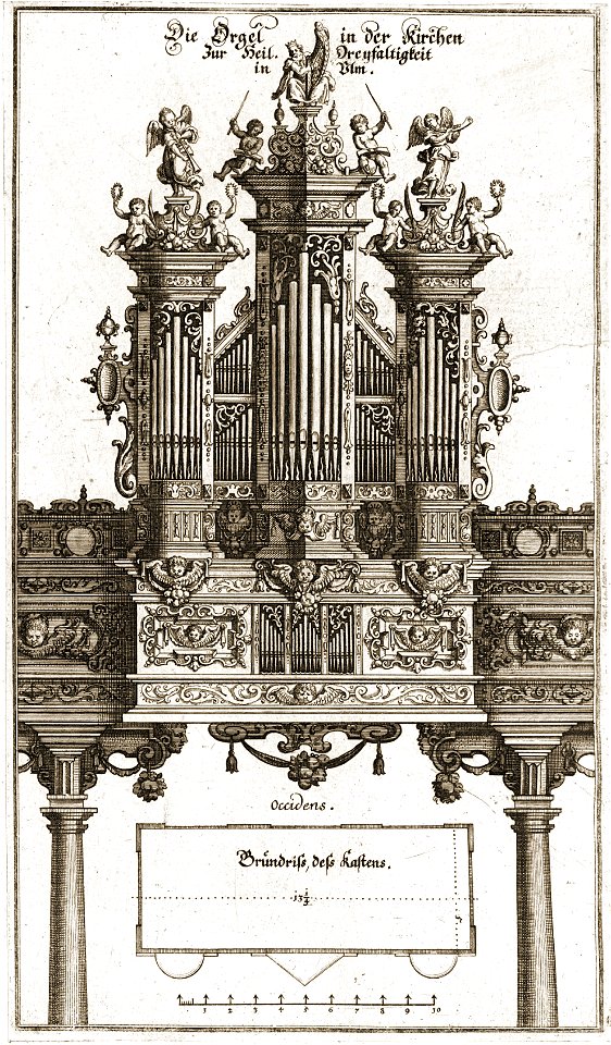 Orgel in der Kirchen Zur Heil Dreyfaltigkeit in Ulm cropped