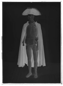Pantalonger till Gustav IIIs maskeraddräkt i randig silkestrikå använda av Gustav III vid attentatet på Operan 1792 den 16 mars - Livrustkammaren - 79060-negative