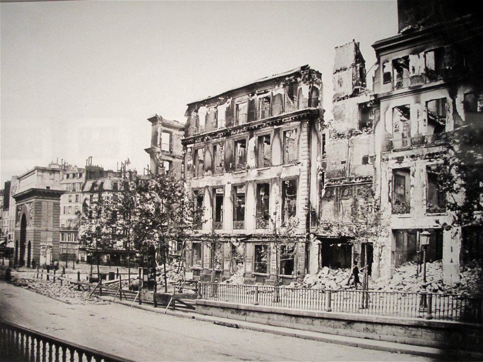 Paris Commune boulevard Saint-Martin