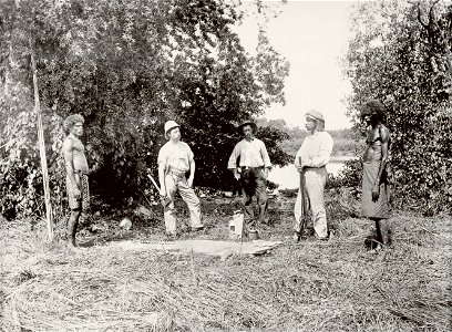 Paul Foelsche - Dr Stirling, alligator shooting, Daly River - Google Art Project