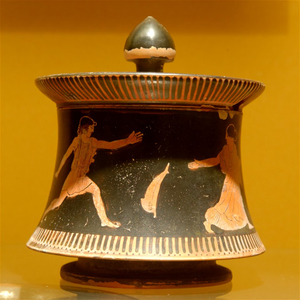 Peleus pursuing Thetis pyxis Nationalmuseet 4735