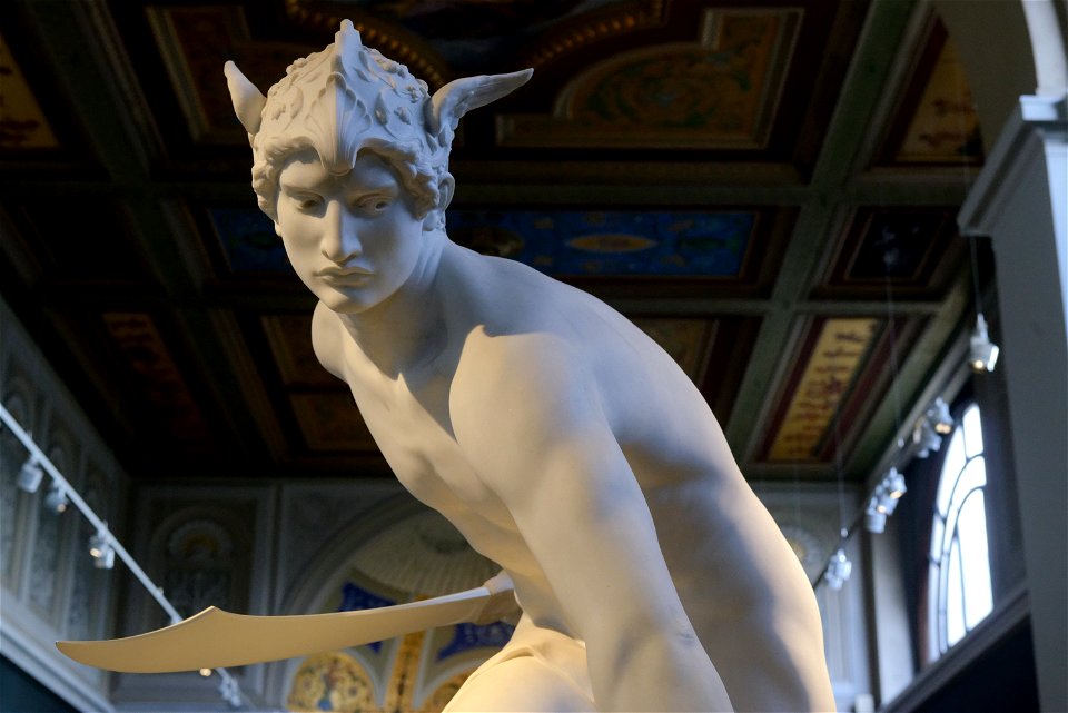 Persée et la Gorgone Ny Carlsberg Glyptotek MIN588 n3