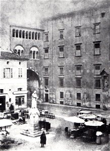 Piazza Broletto di Mantova
