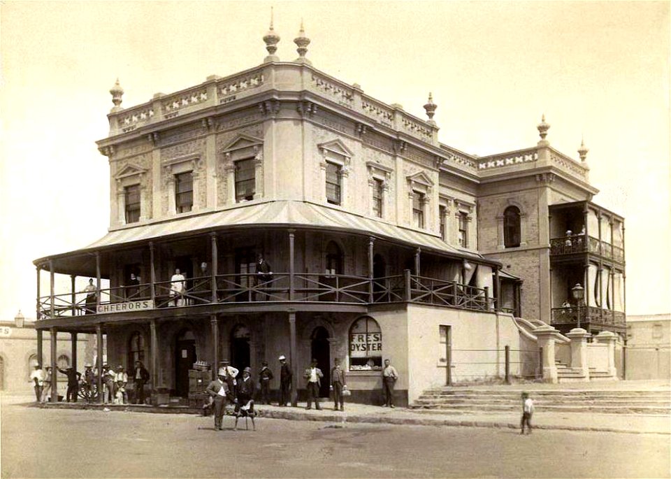 Pier Hotel at Glenelg in 1890 (2)