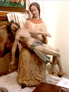 Pietà du XIVe et XVIIe siècle (Saint-Jean-Saverne) 2