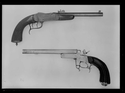 Pistol för patron med centralantändning, 1800-talets andra hälft - Livrustkammaren - 572