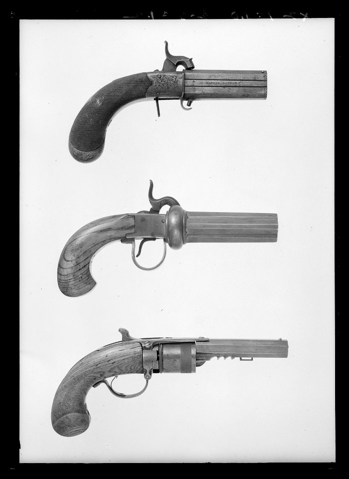 Pistoler, 18122 (, 18134 ( - Livrustkammaren - 1329
