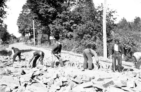 PSM V51 D089 Laying of telford foundation for state highway at westfield mass 1886