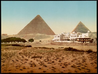 Pyramides, Menahouse Hotel LCCN2017656955