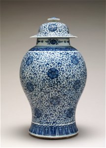 Qing Dynasty Blue and White Jar with Cover