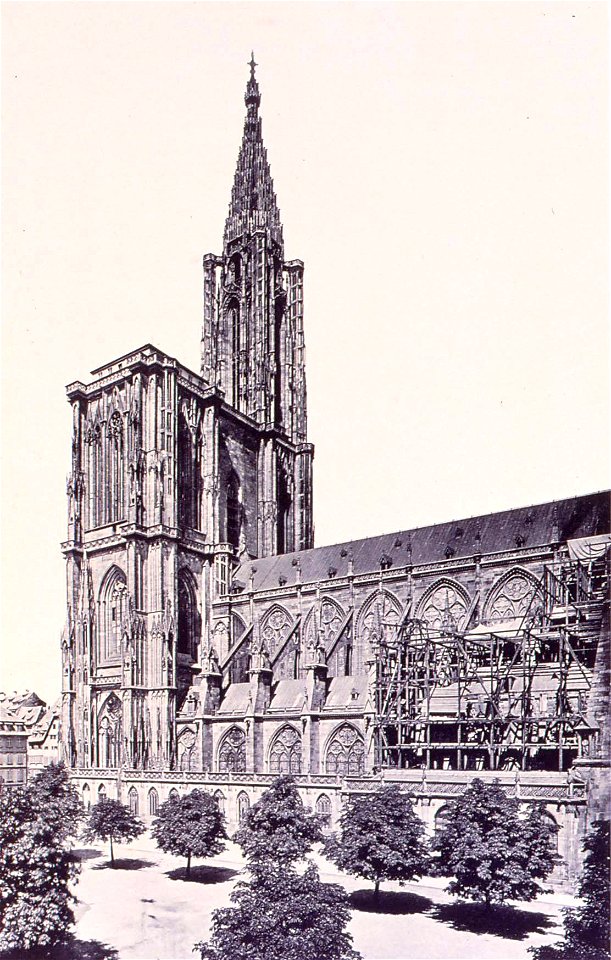 Place du chateau début XXème siècle 01