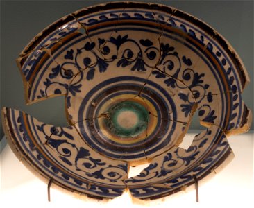 Plat - 2e moitié XVIe (faïence, Manises ou Paterna)