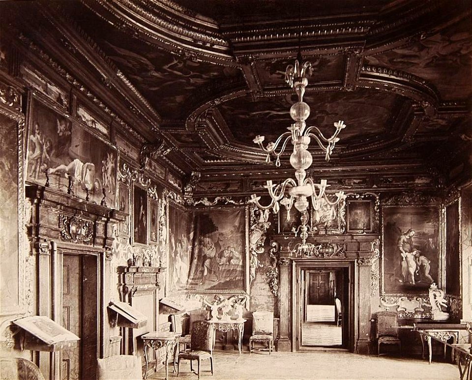 Podhorce Sala Złota