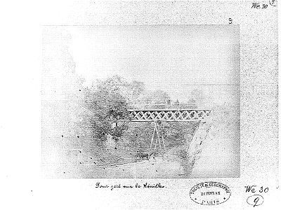 Pont jeté sur le Kéniéko