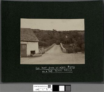 Portrait of 'Hen bont dros yr afon Hywy, un o hoff leoedd Islwyn' (4672078)