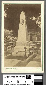 Portrait of burial place of John Jones, 'Talhaiarn' (4670326)