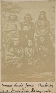 Portrait of Bonwr Lewis Jones, Chubut, a chwech o Indiaid Patagonia (4670566) (cropped)