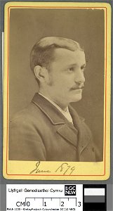 Portrait of Dr. G. J. Roberts (4670501)