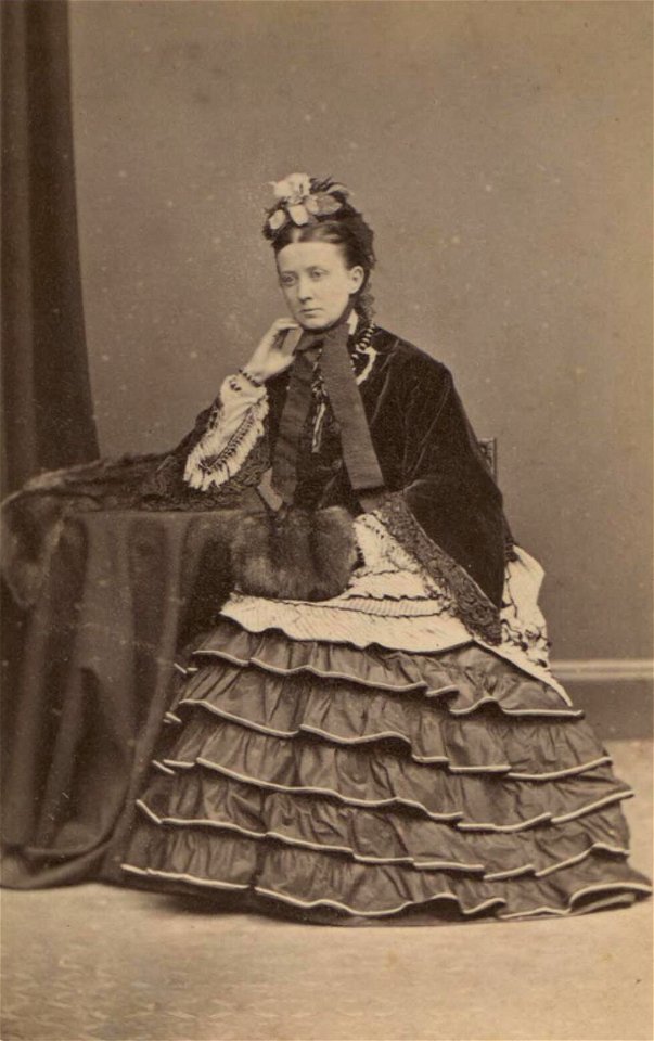 Portrait of Mrs. Davies (4673067)