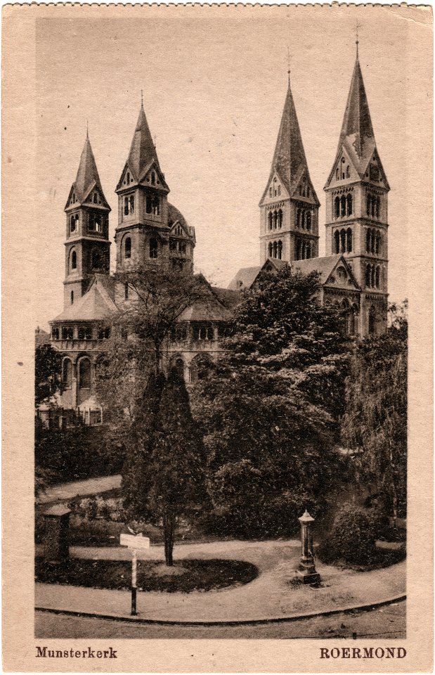 Postcard 453 Munsterkerk, ROERMOND recto