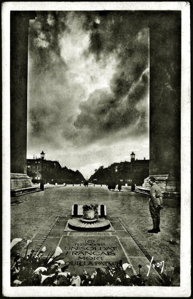 Postcard Paris 1930s tombUnknownSoldier B003d