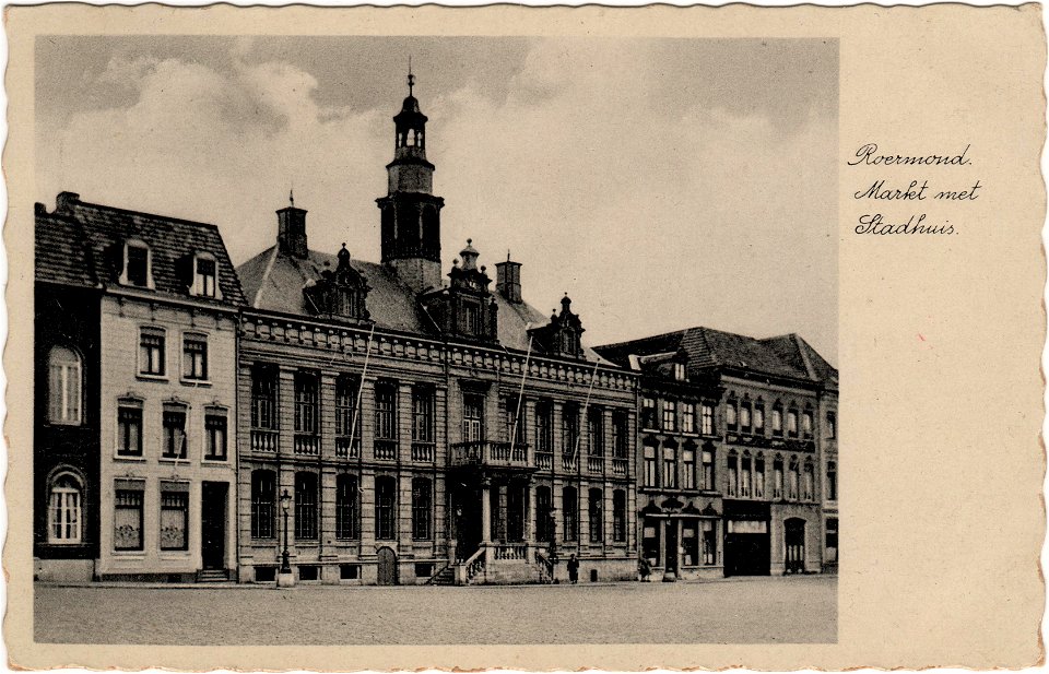 Postcard Roermond, Markt met Stadhuis recto