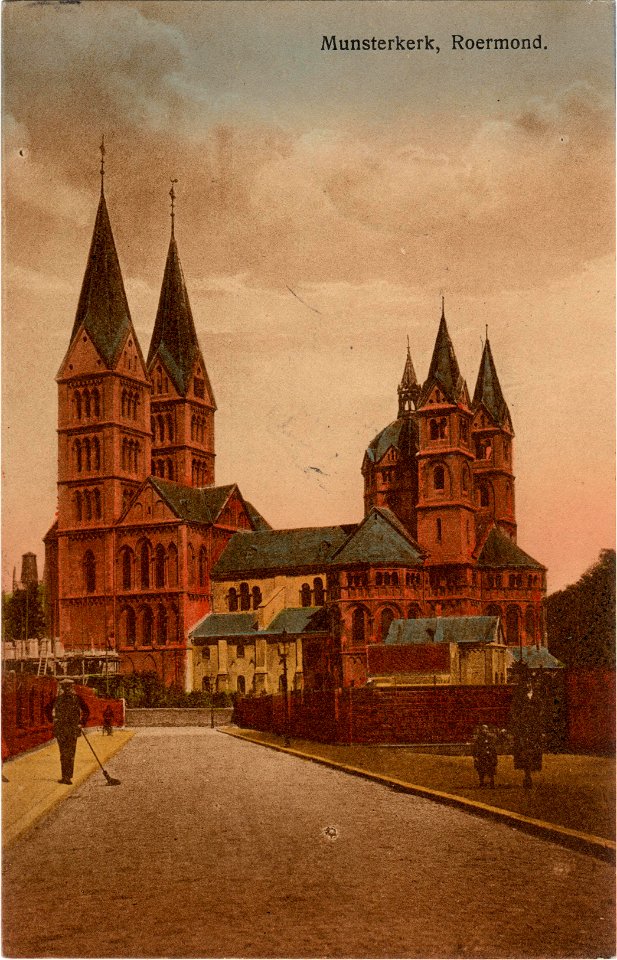 Postcard 80 T Munsterkerk, Roermond recto