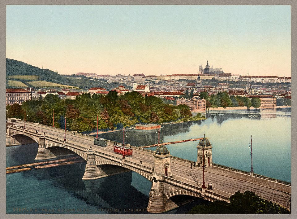 Prag. Kaiser Franz-Brücke mit Hradschin LCCN2017659158