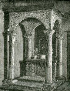 Ravenna Basilica di SantApollinare in Classe Baldacchino di S Eleucadio