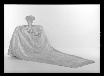 Robe de cour kröningsklänning - Livrustkammaren - 18534