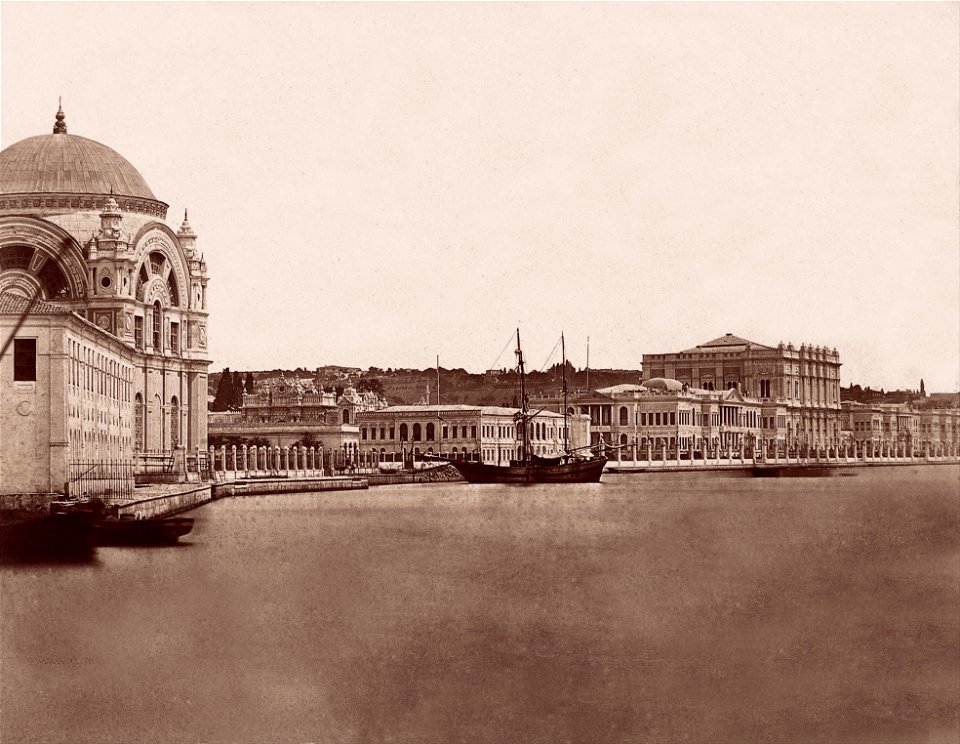 Robertson & Beato - Dolmabahçe Palace and Mosque - Google Art Project