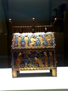 Romanesque Treasure of MNAC- Arqueta resurrecció (1)