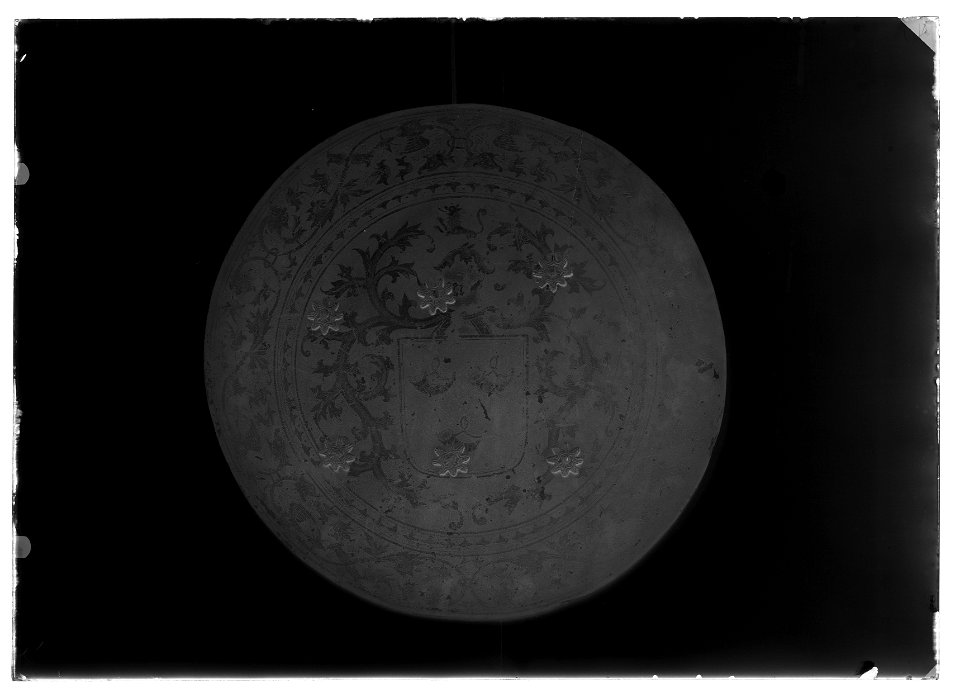 Rundsköld - Livrustkammaren - 60240-negative